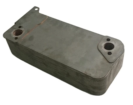 مبرد زيت الشاحنة الثقيلة الأساسية 1368736 أجزاء المحرك التلقائي المبرد المبرد 1368736 1362222 1350909 1368735 1300004 DAF NRF 31197 OIL COOLER