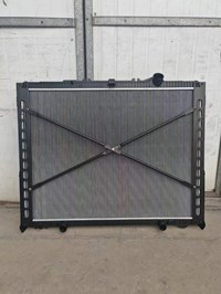 IVECO Eurocargo truck radiator 504080547  for IVECO truck Stralis Eurocargo Eurotech Eurostar