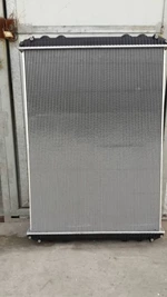 International Heavy Duty Truck Radiator 2001-3527